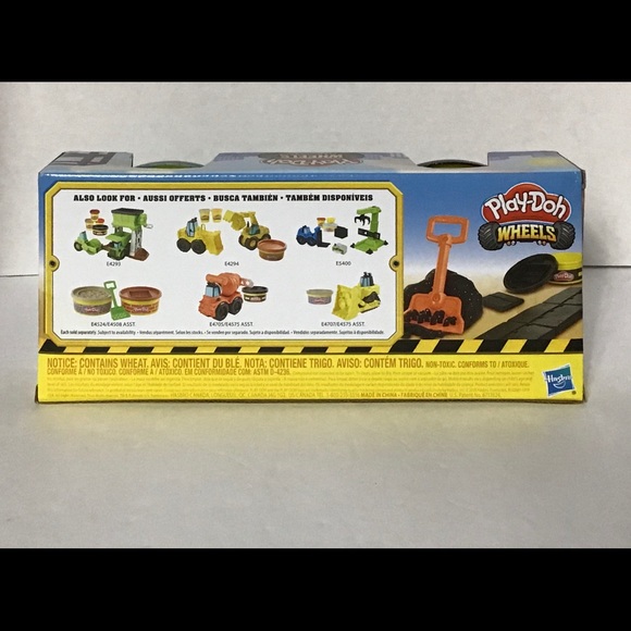 Play-Doh Wheels Pavement & Cement Set - Picture 4 of 4